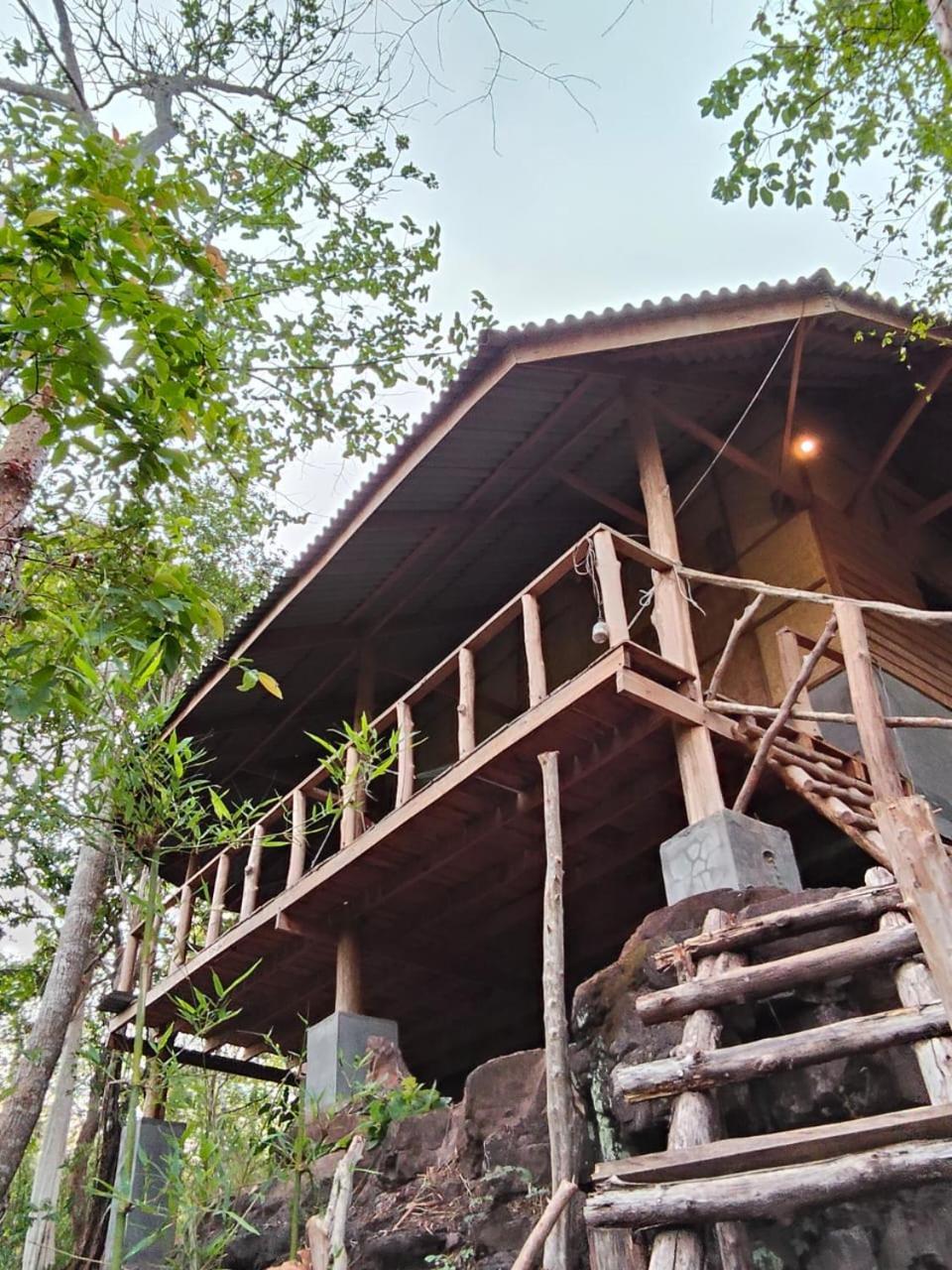 Ban Kiangtat Fandee Island Treehouses & Ziplines - Tad Lo, Bolaven Loop Pakse מראה חיצוני תמונה